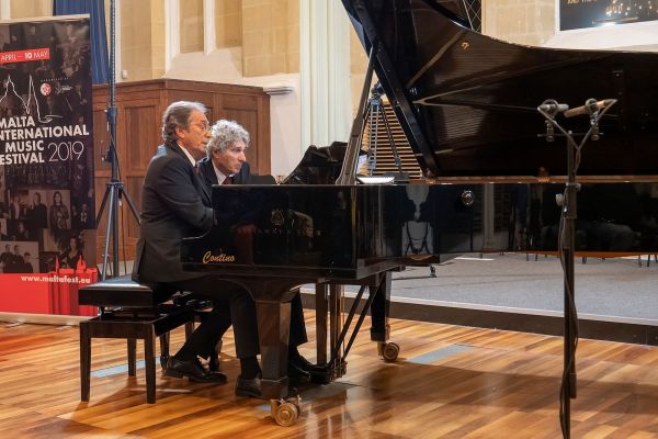 LEGENDARY DUO PARATORE