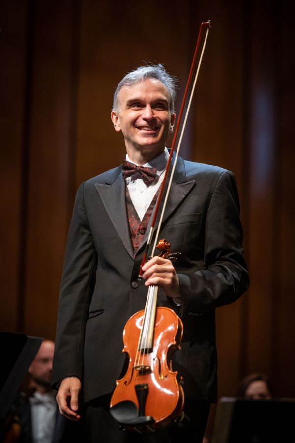 Refined violin virtuoso