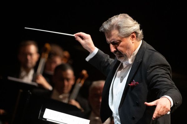 Piano master's friendship and love